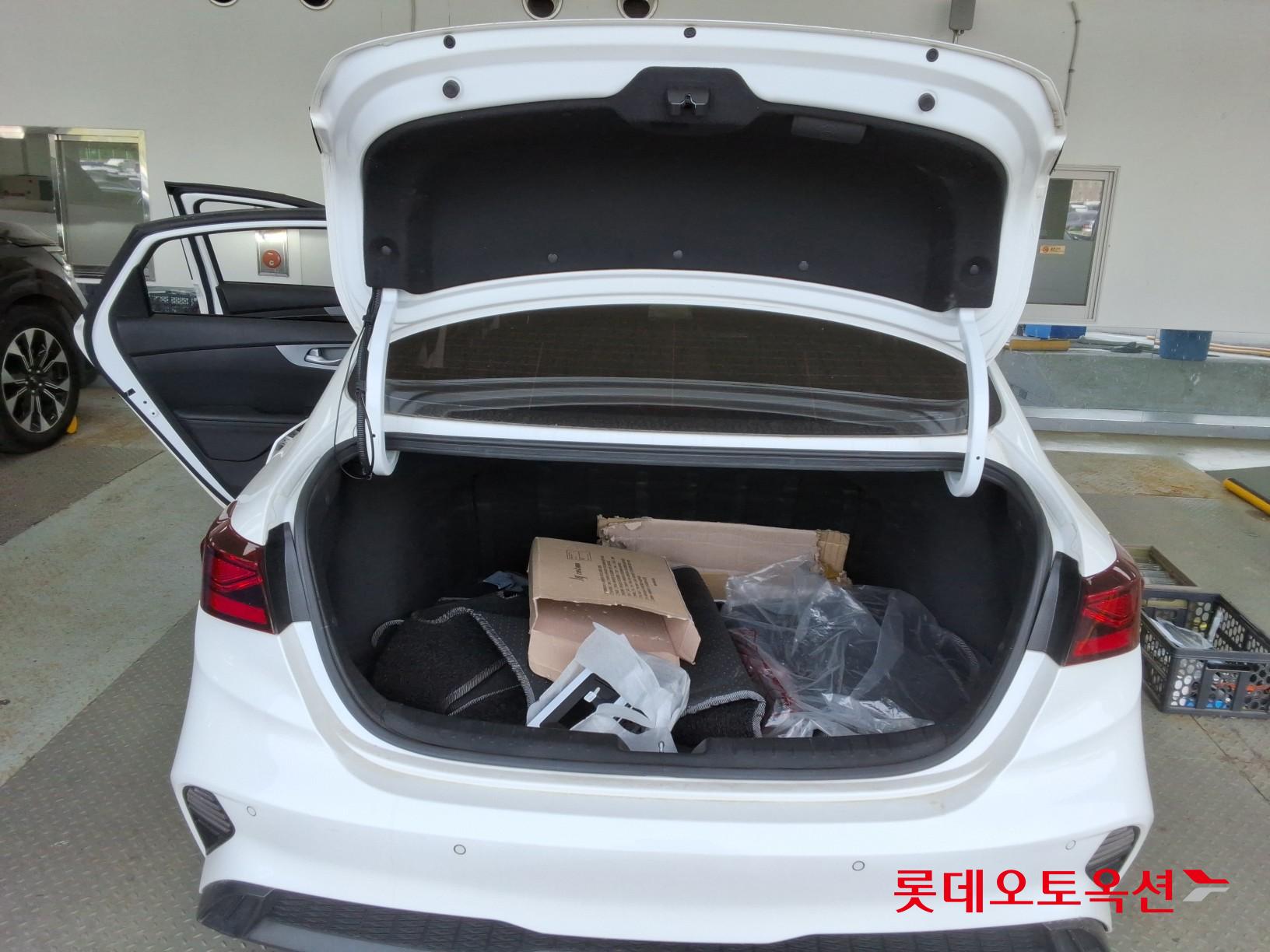 Kia K3 2022 - Image 9