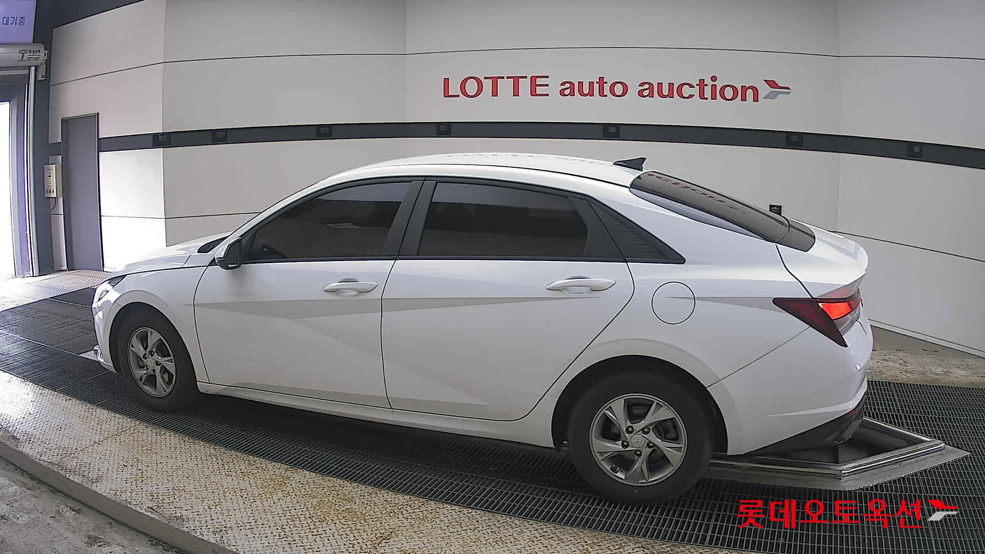 현대자동차 아반떼 2023 - 이미지 14