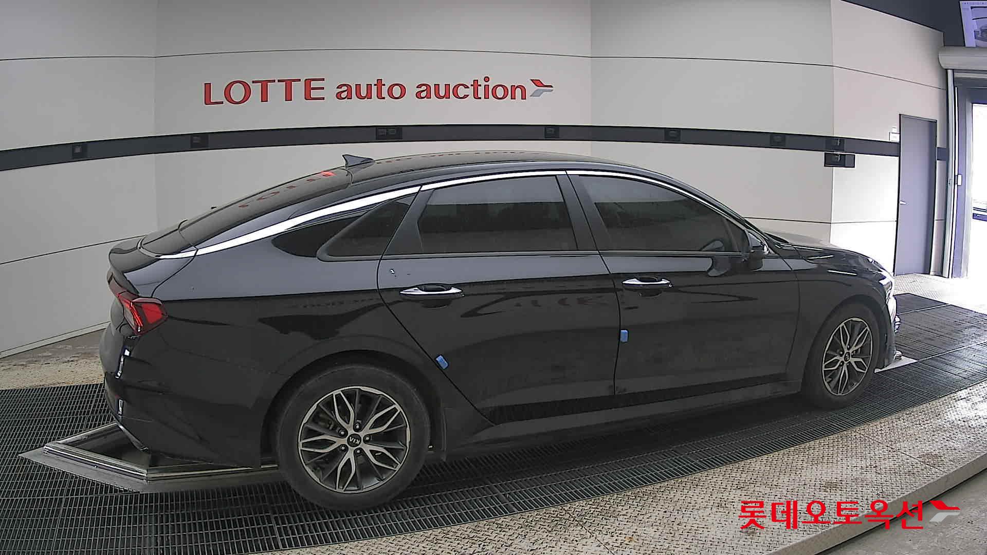 Kia K5 2021 - Image 20