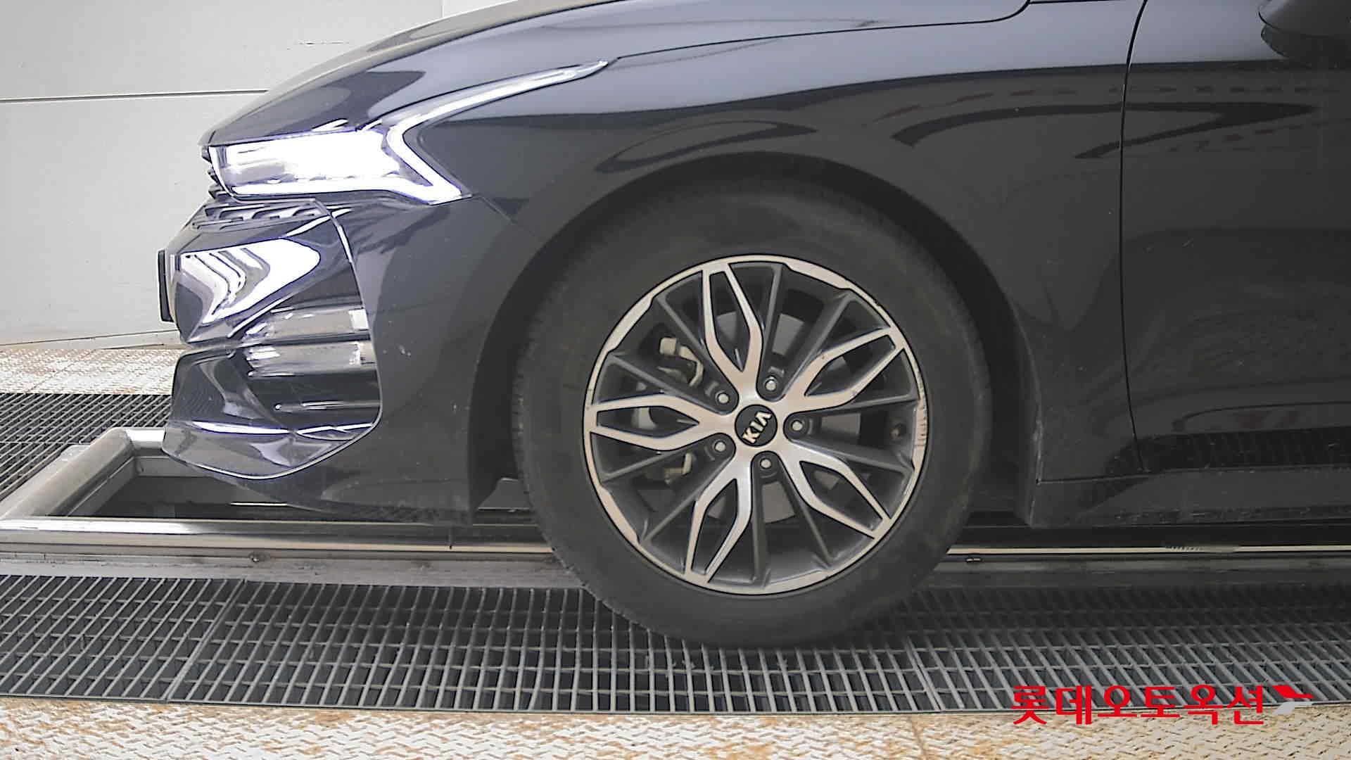 Kia K5 2021 - Image 25