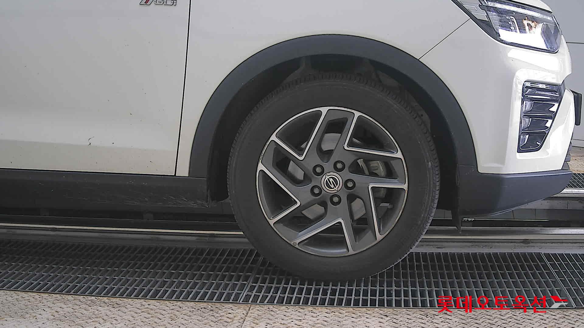 KG Mobility Tivoli 2022 - Image 27