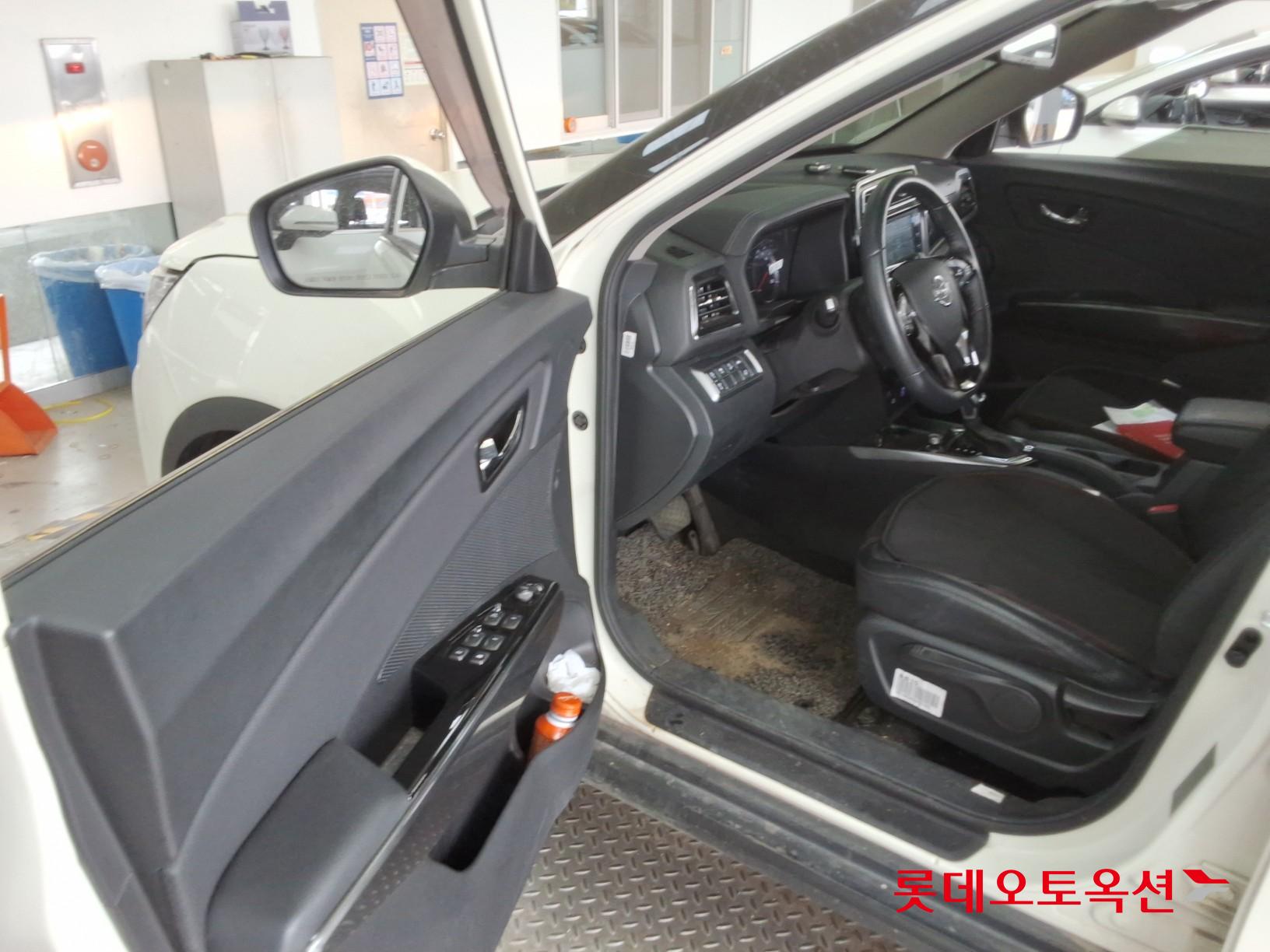 KG Mobility Tivoli 2022 - Image 37