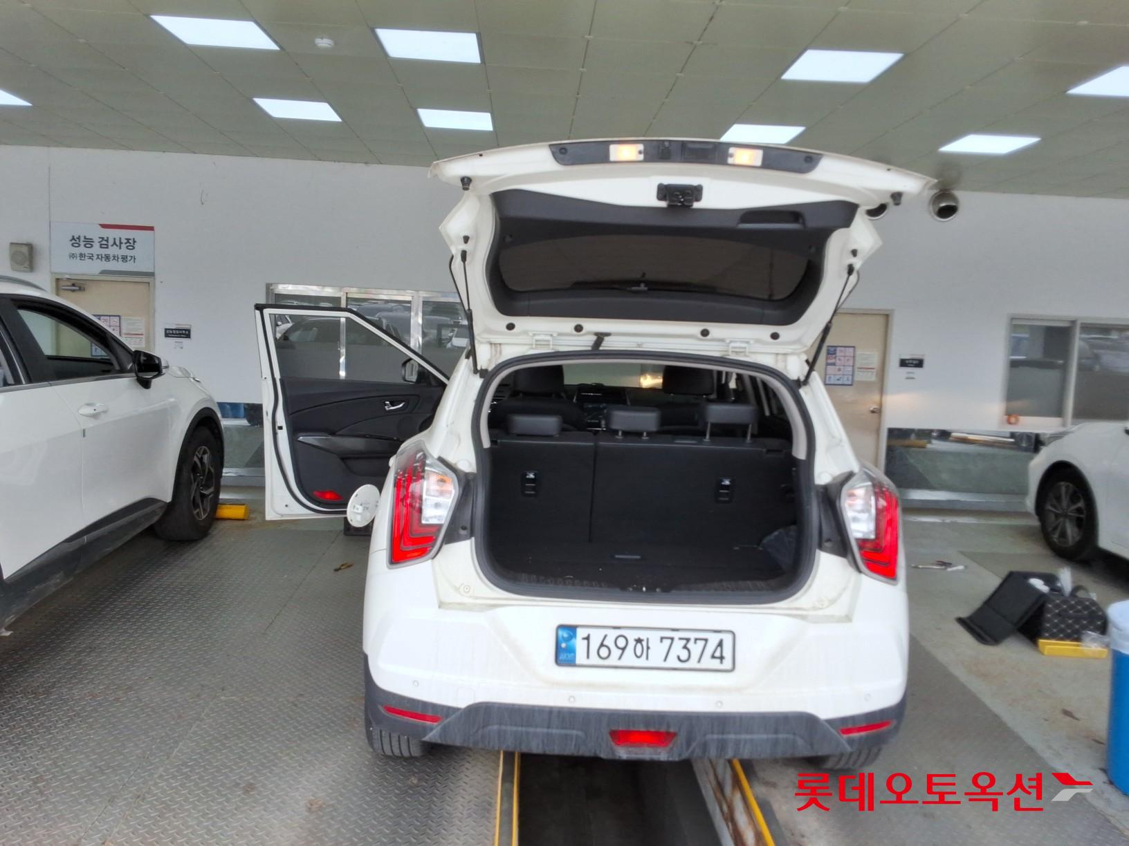 KG Mobility Tivoli 2022 - Image 9