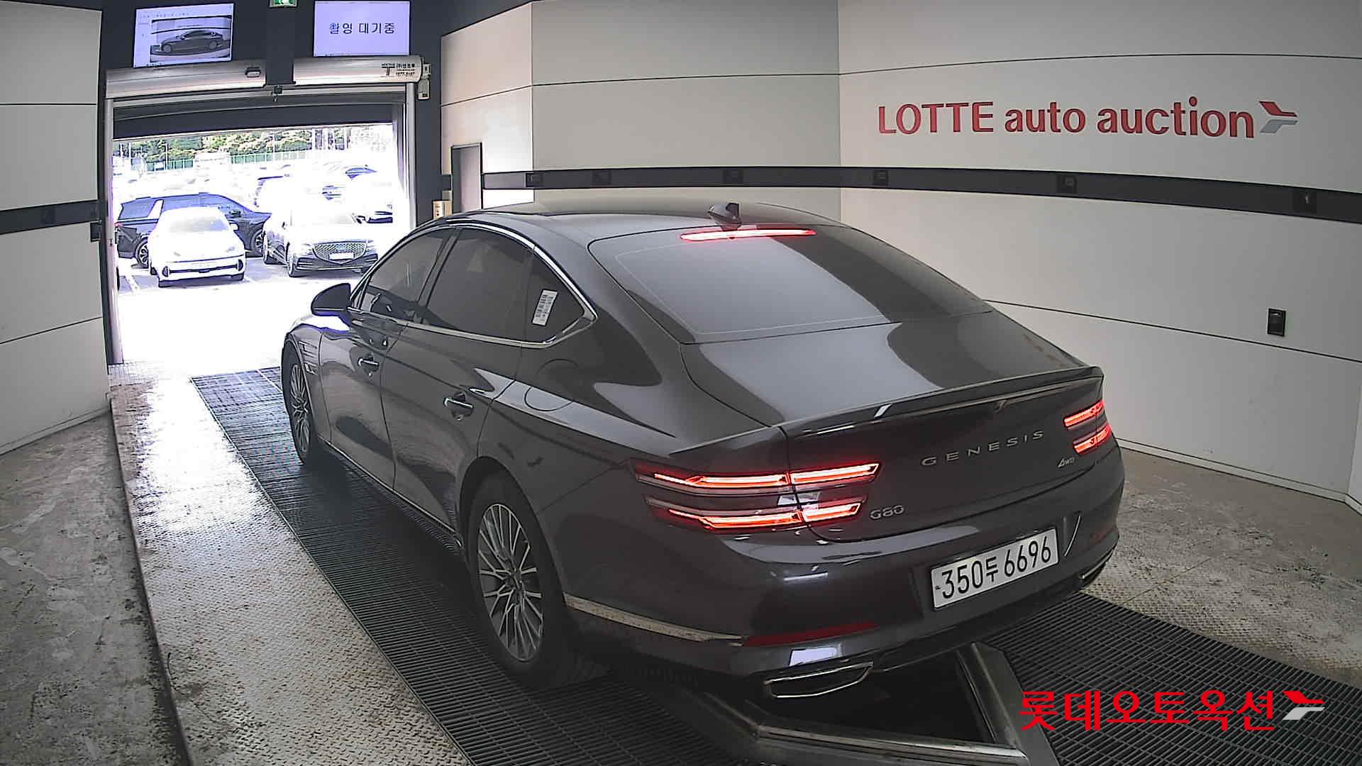 Genesis G80 - 16