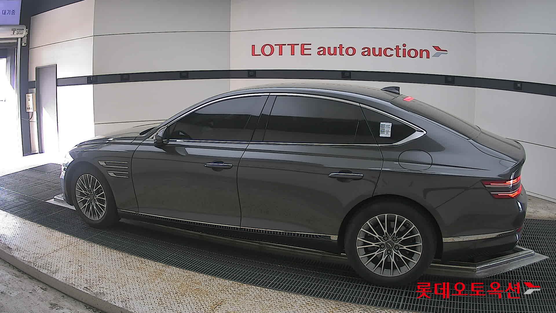 Genesis G80 - 14