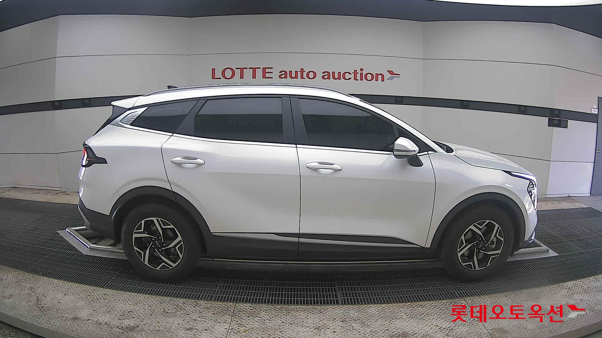 Kia Sportage 2023 - Image 21