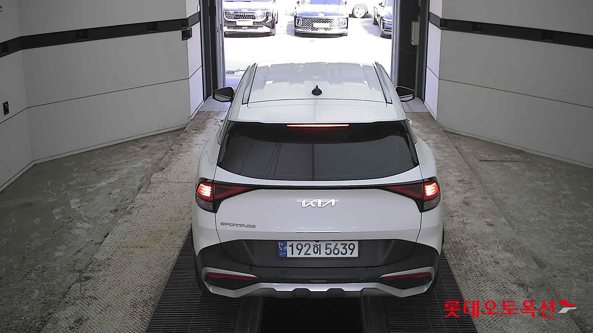 Kia Sportage 2023 - Image 17