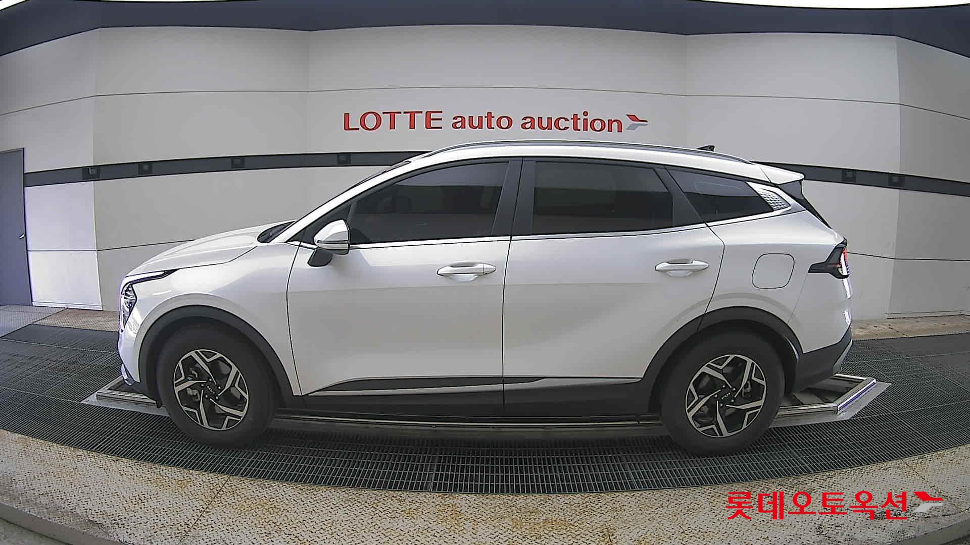Kia Sportage 2023 - Image 13