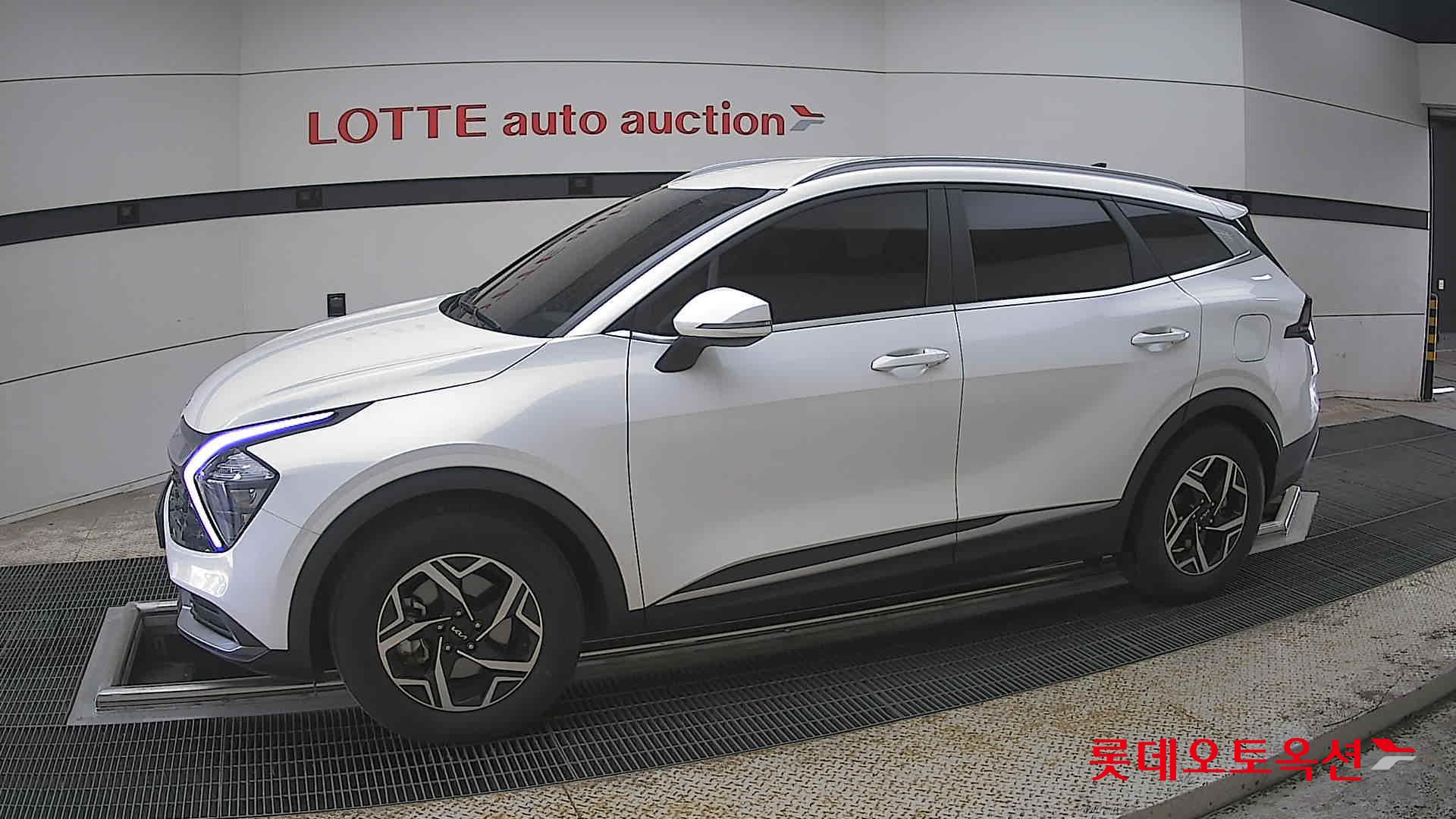 Kia Sportage 2023 - Image 12