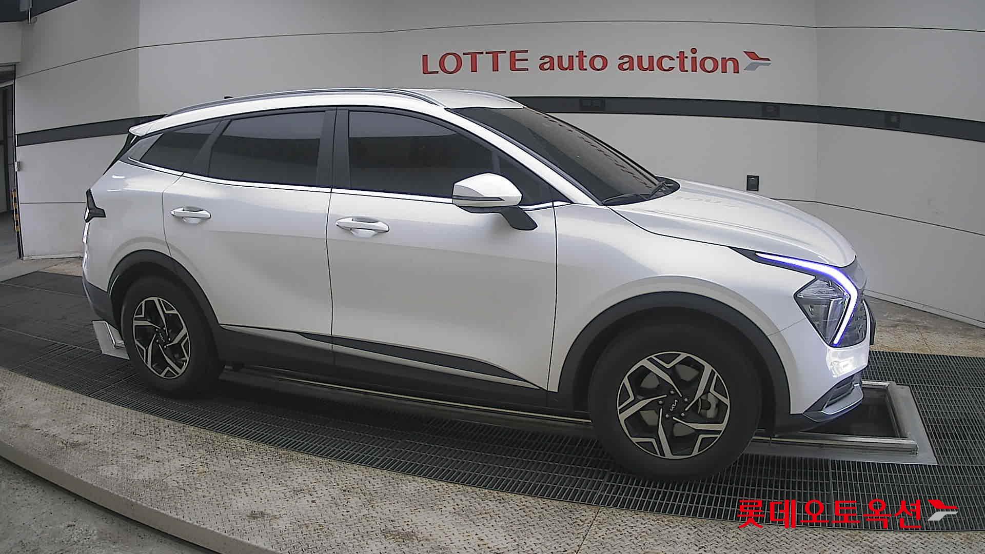 Kia Sportage 2023 - Image 22