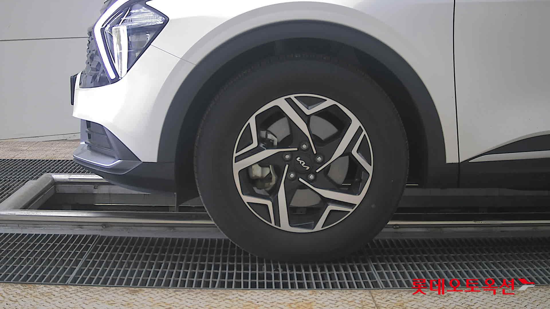 Kia Sportage 2023 - Image 25