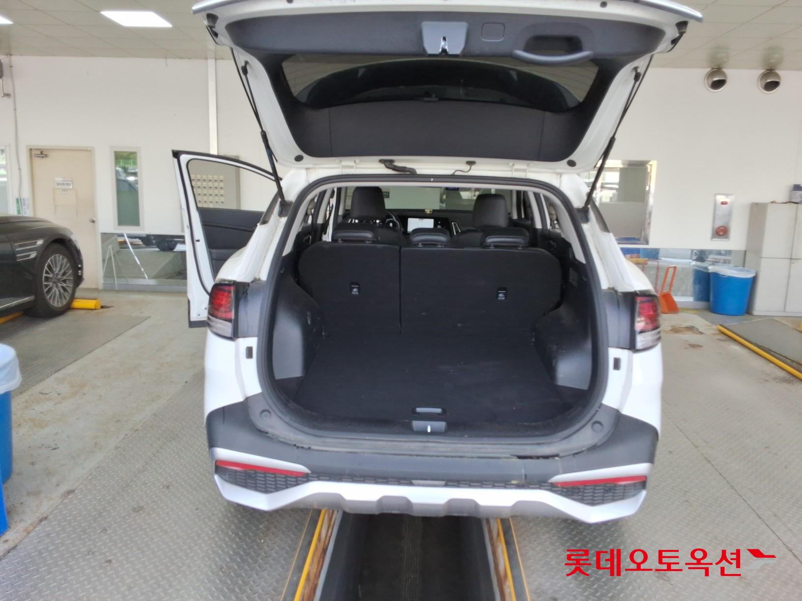 Kia Sportage 2023 - Image 9