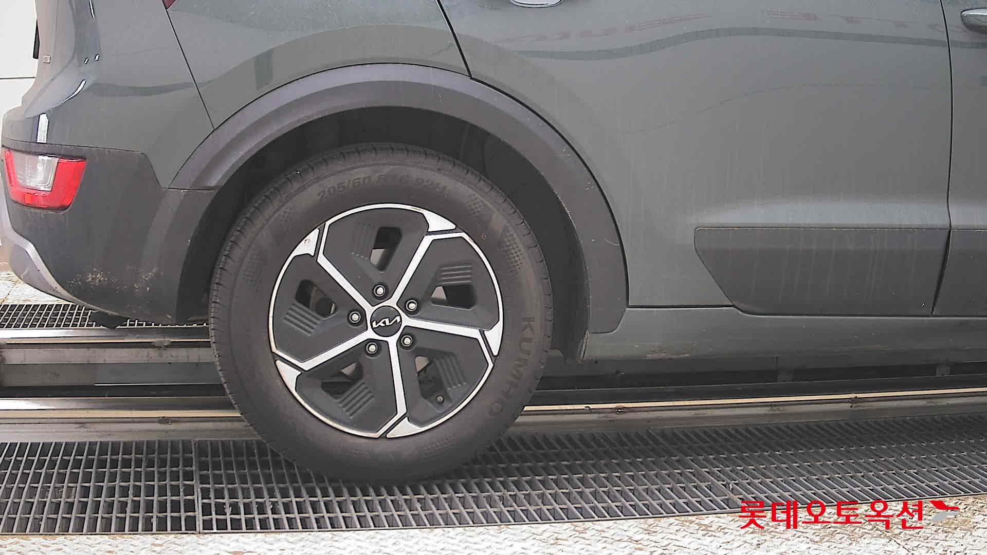 Kia Niro 2024 - Image 28