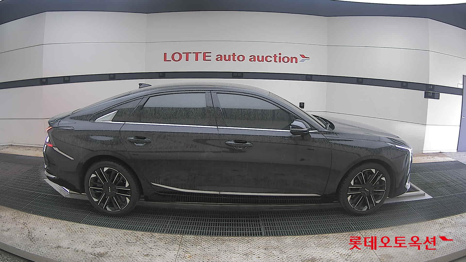 Kia K8 - 21