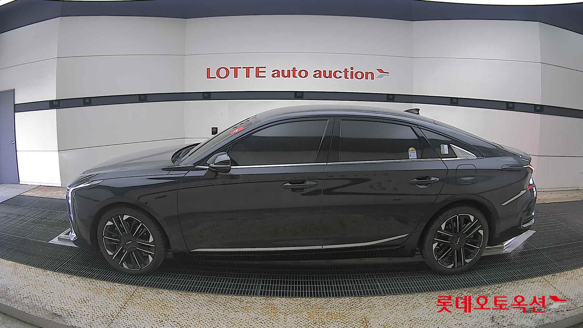 Kia K8 - 13