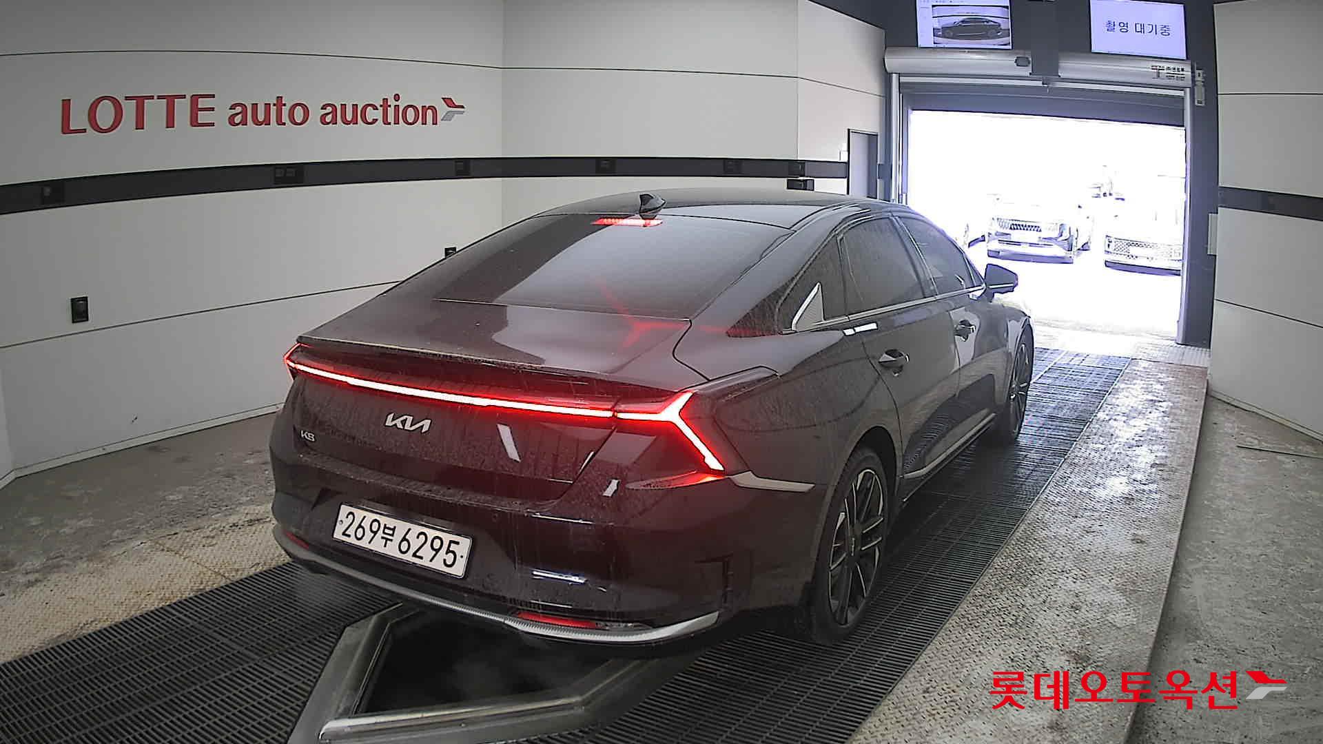 Kia K8 - 18