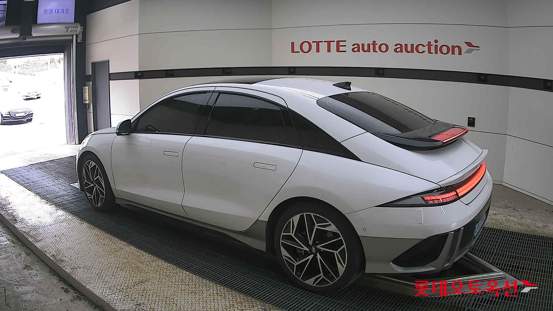 Hyundai Ioniq 6 2023 - Image 15