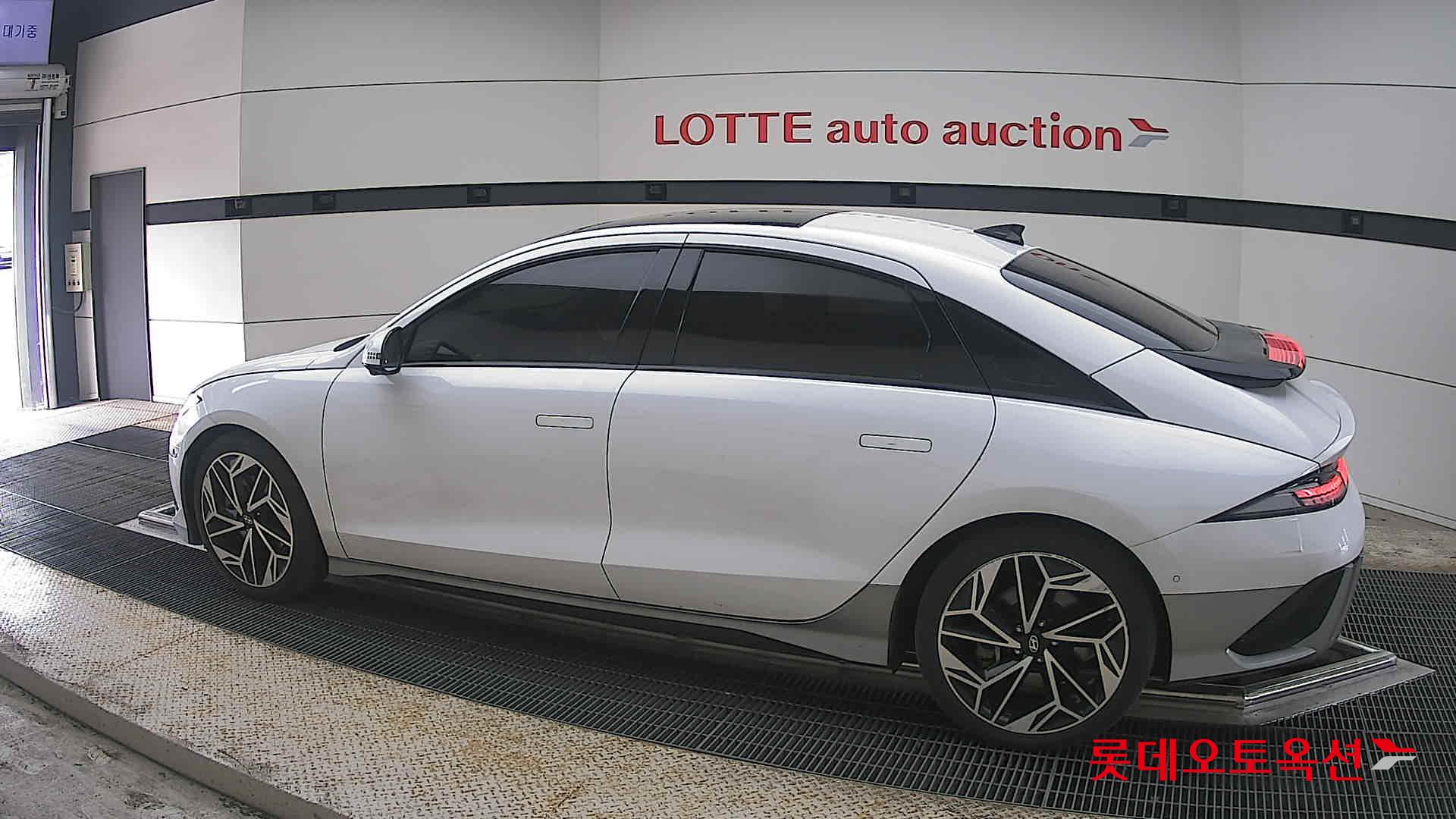 Hyundai Ioniq 6 2023 - Image 14