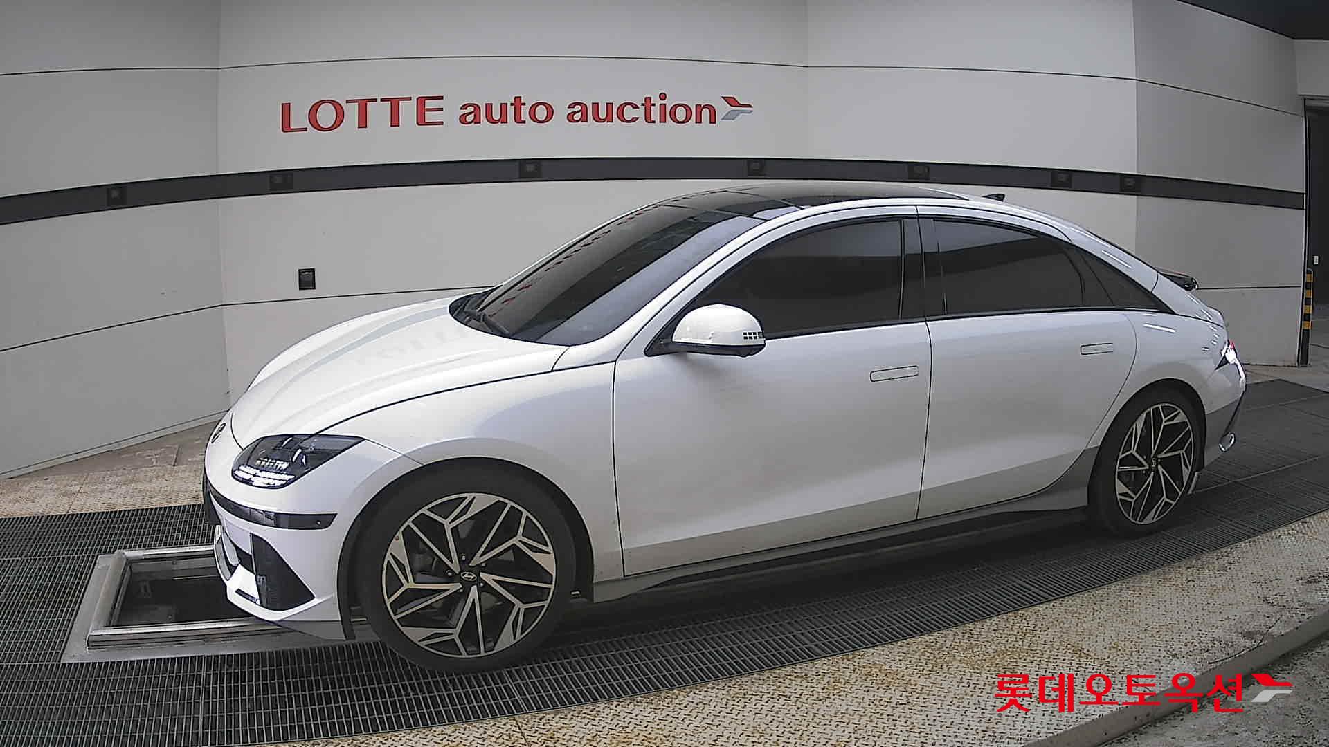 Hyundai Ioniq 6 2023 - Image 12