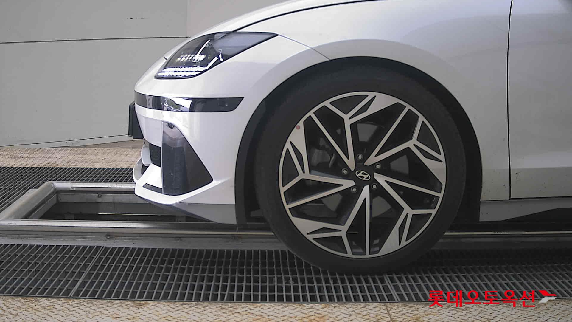 Hyundai Ioniq 6 2023 - Image 25