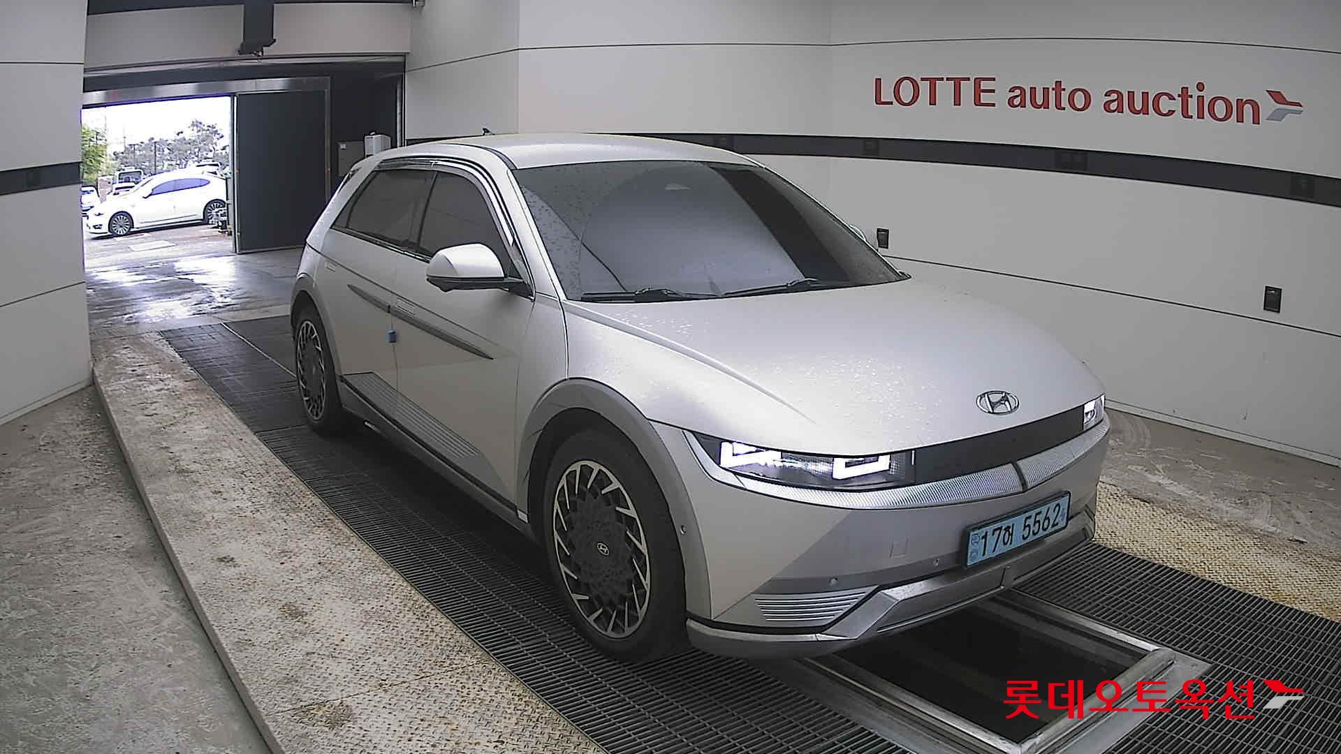 Hyundai Ioniq 5 - 6