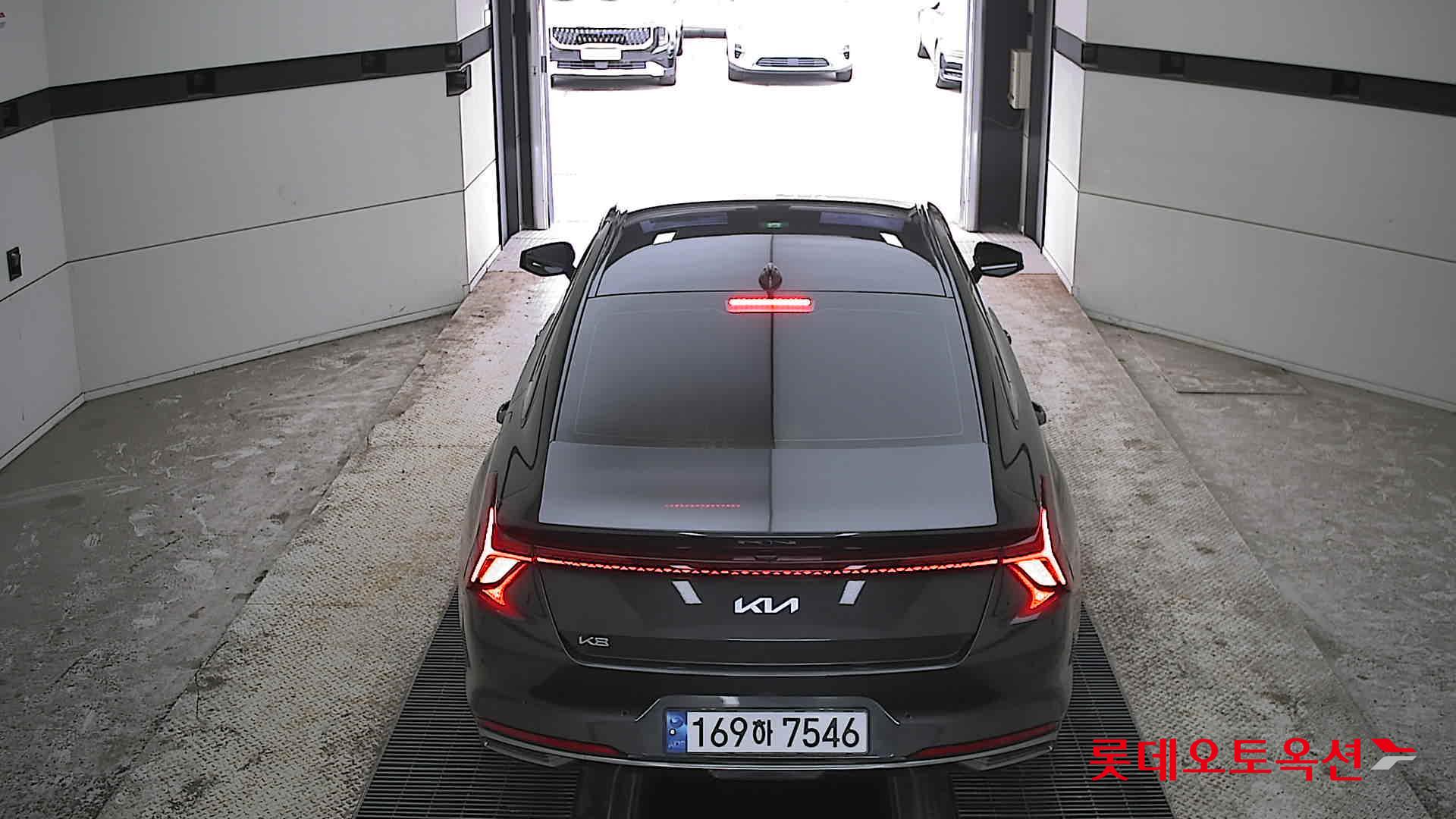 Kia K8 2022 - Image 17