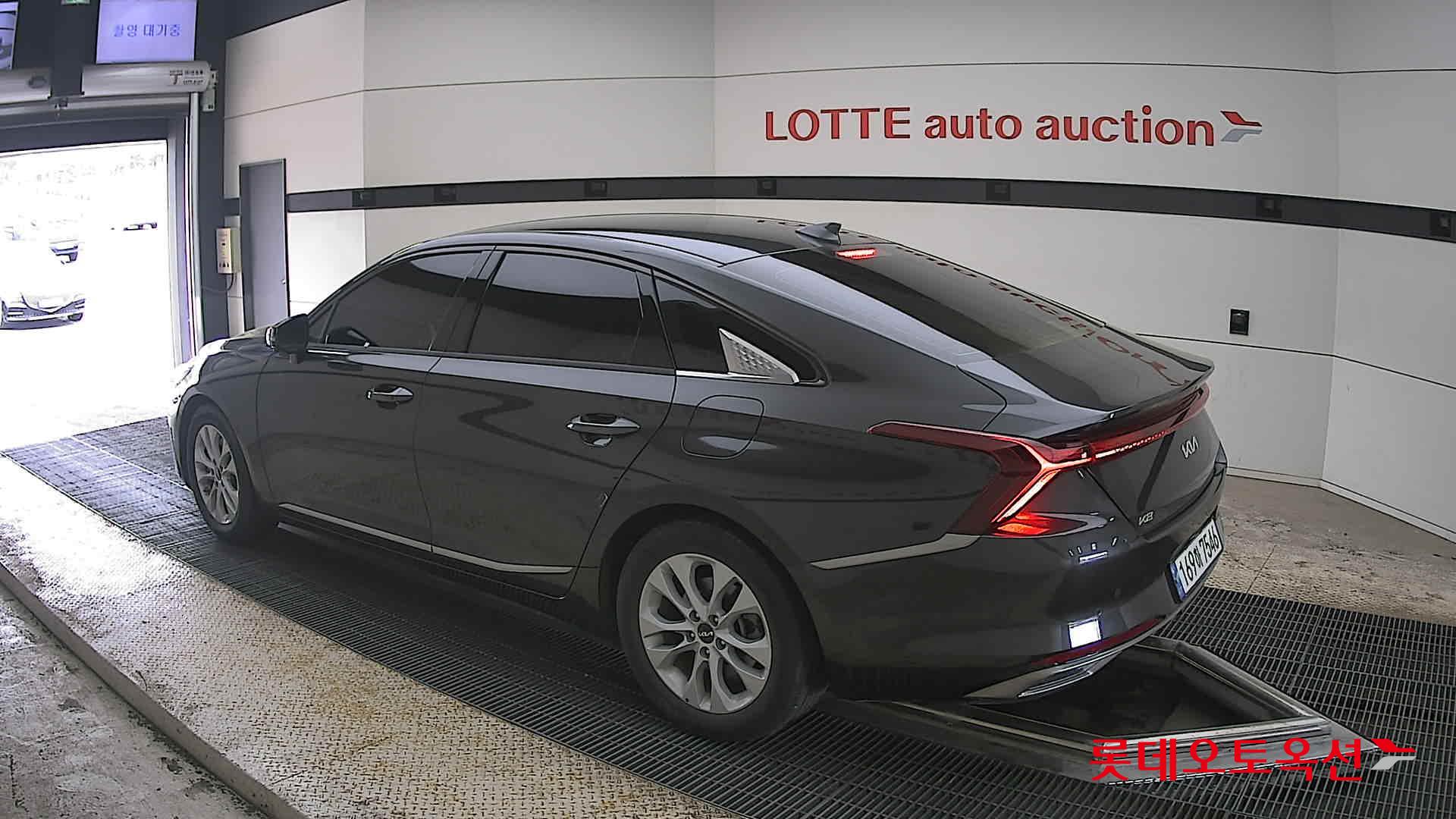 Kia K8 2022 - Image 15