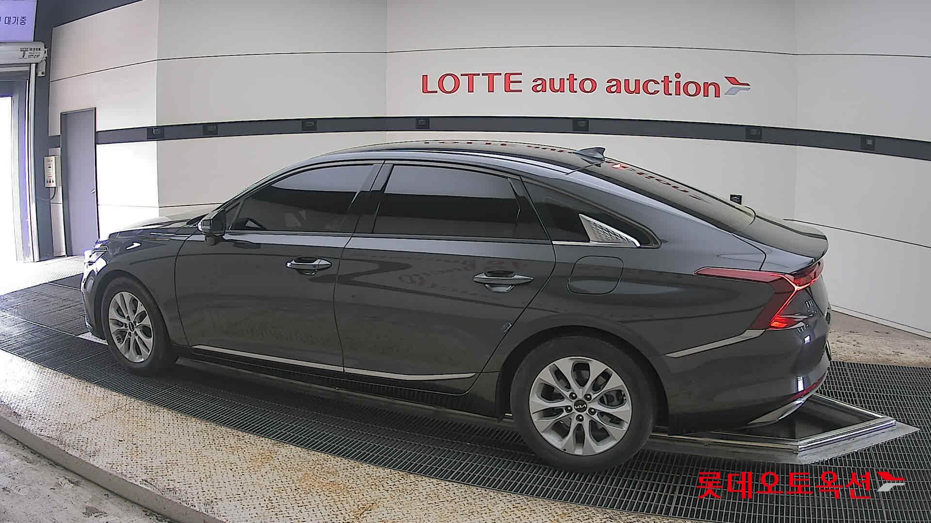 Kia K8 2022 - Image 14