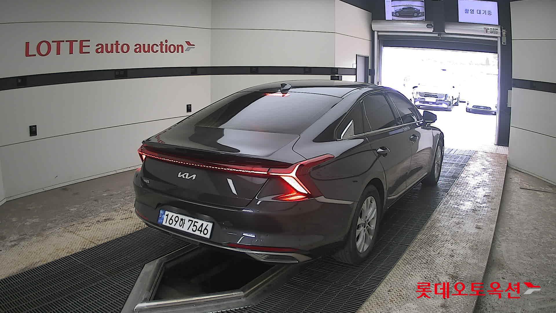 Kia K8 2022 - Image 18