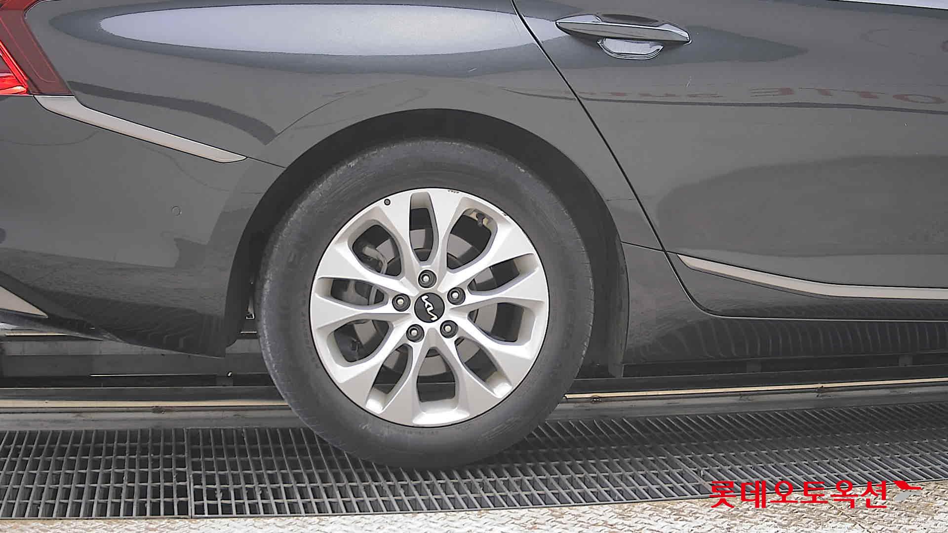 Kia K8 2022 - Image 28