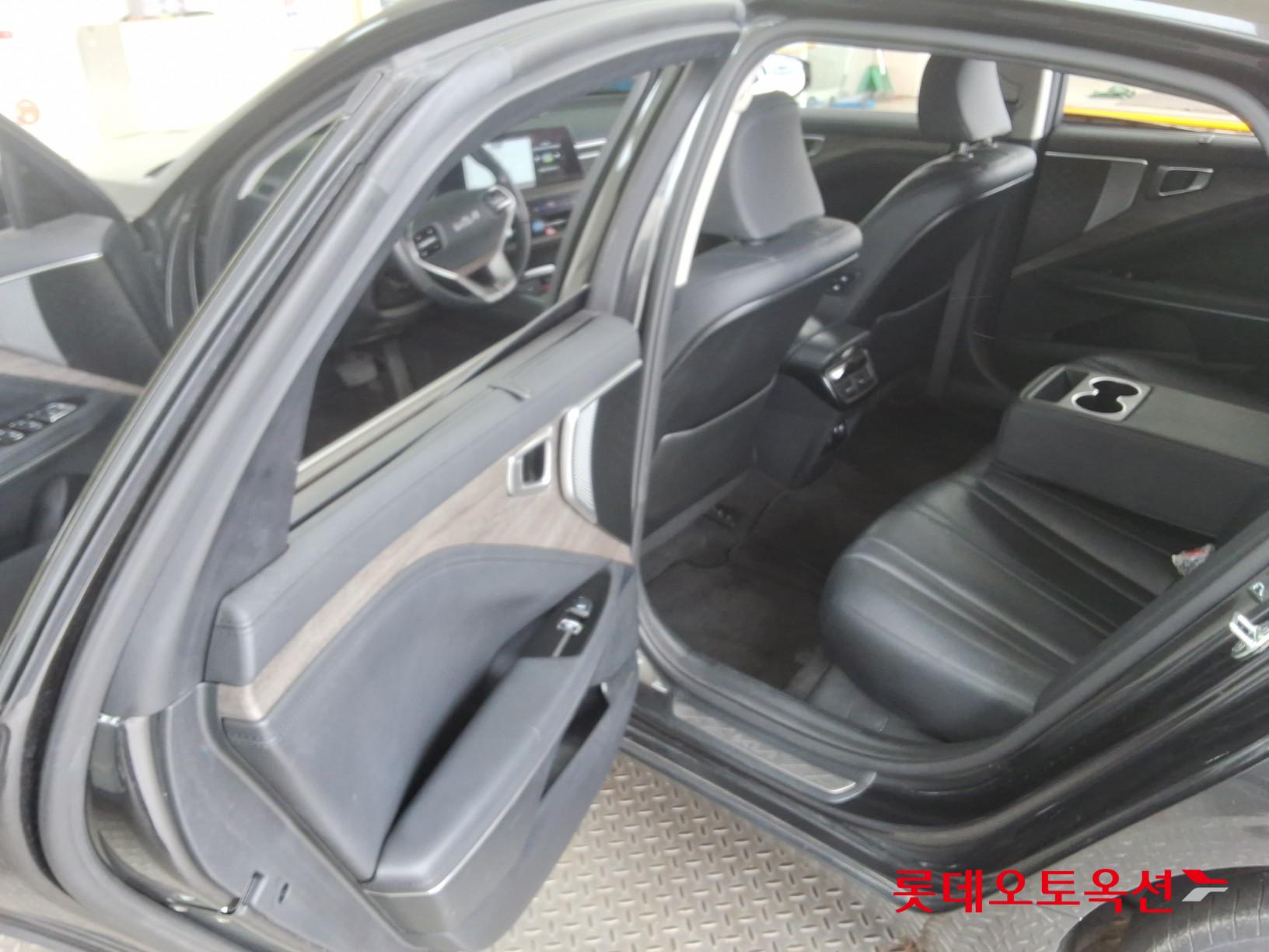 Kia K8 2022 - Image 38