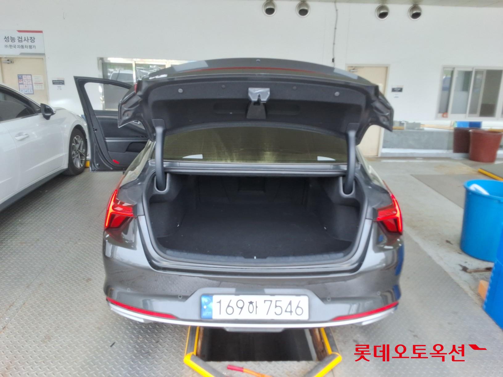 Kia K8 2022 - Image 9