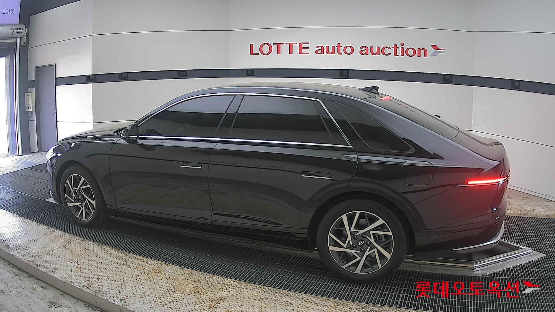 Hyundai Grandeur 2023 - Image 14