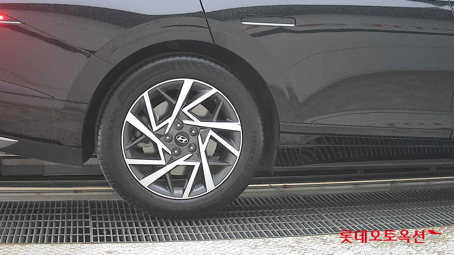 Hyundai Grandeur 2023 - Image 28