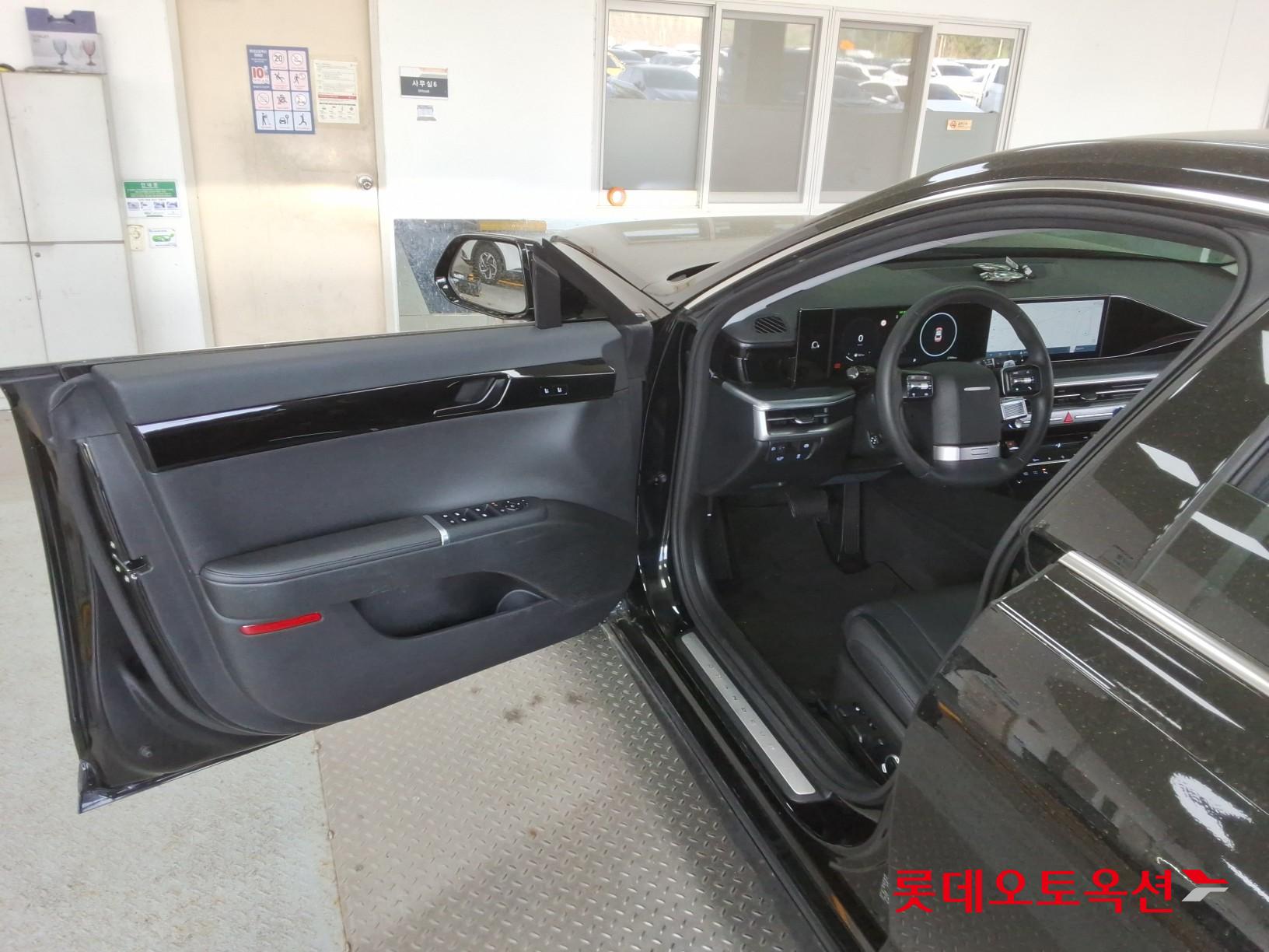 Hyundai Grandeur 2023 - Image 36