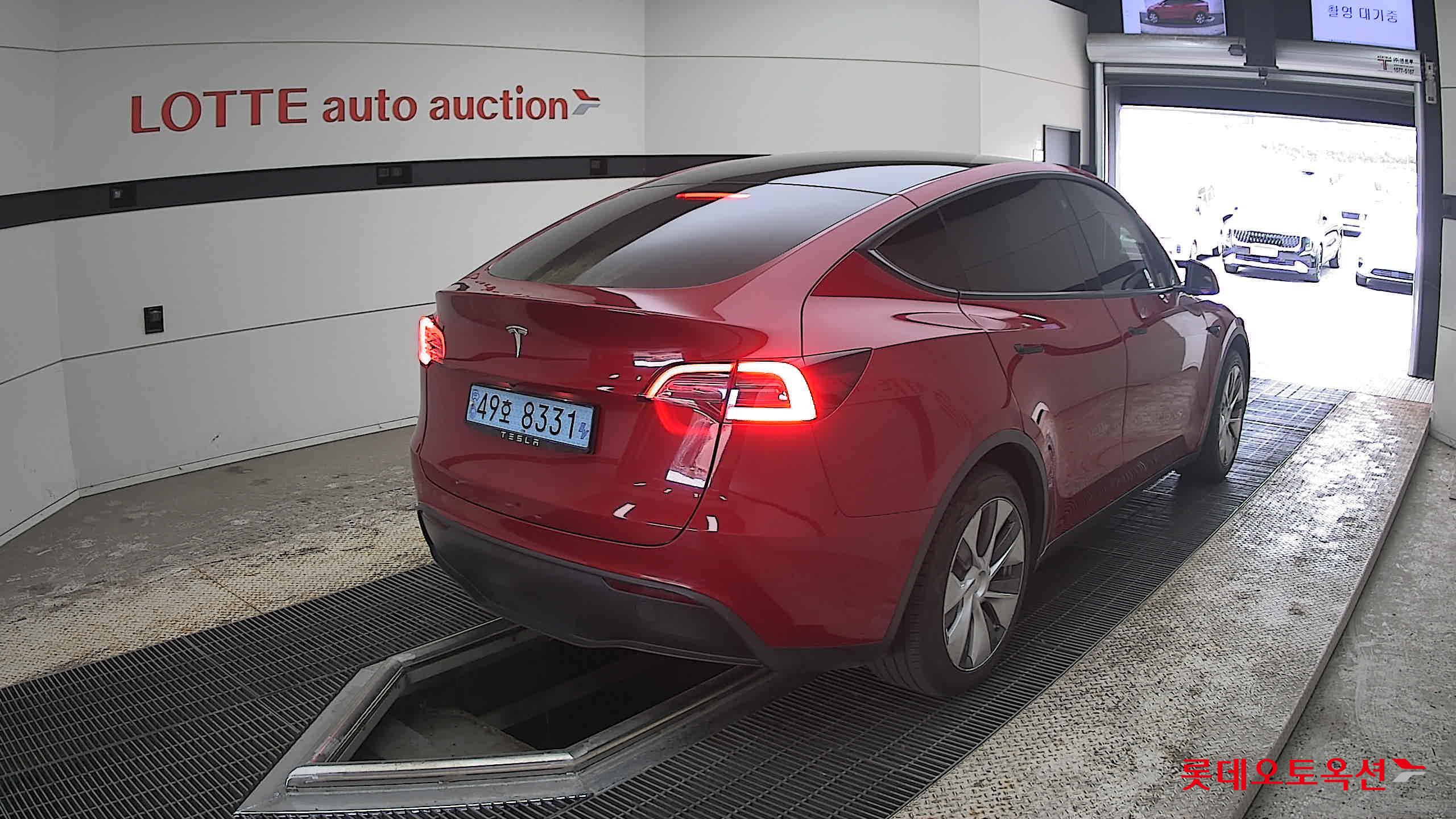 Tesla Model Y 2021 - Image 5