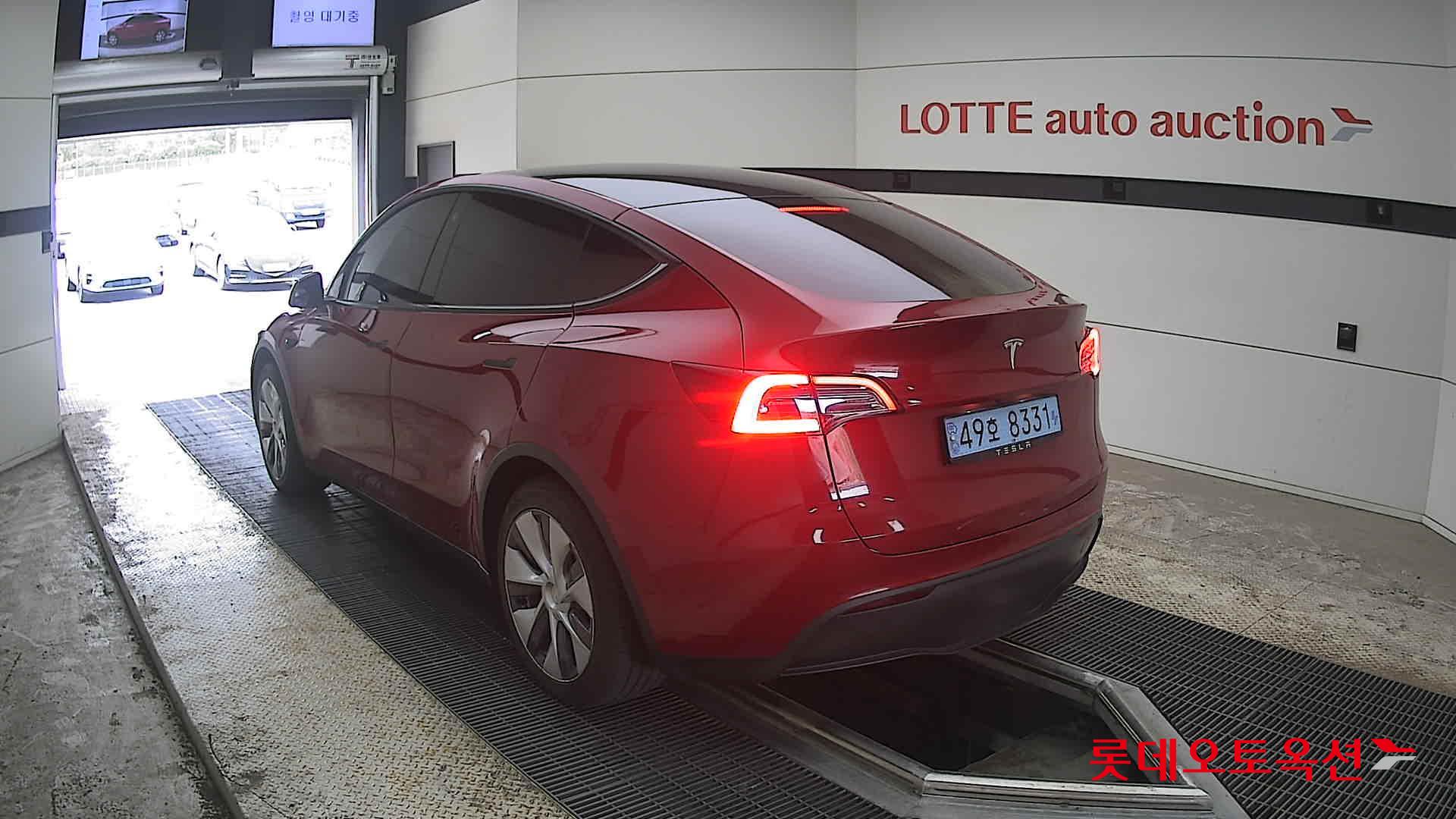 Tesla Model Y 2021 - Image 4