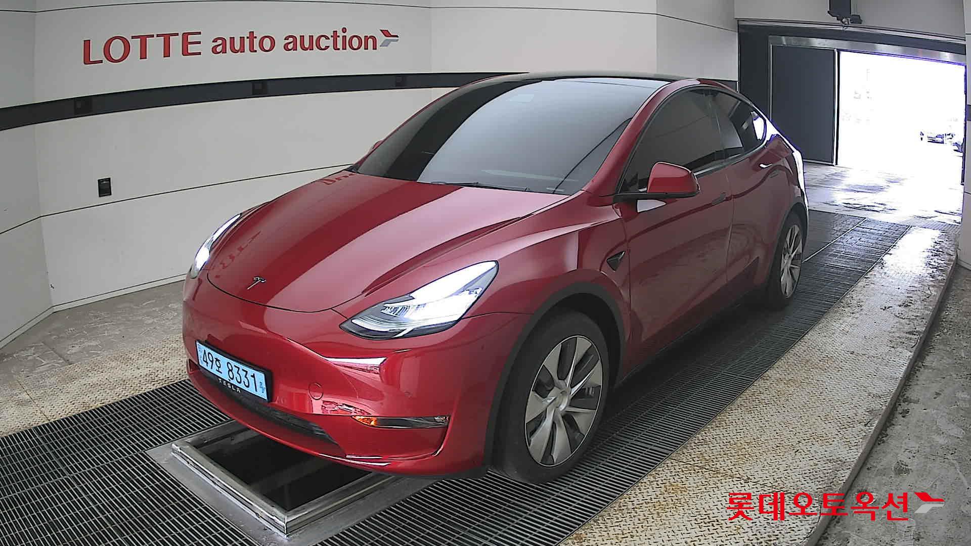 Tesla Model Y 2021 - Image 3