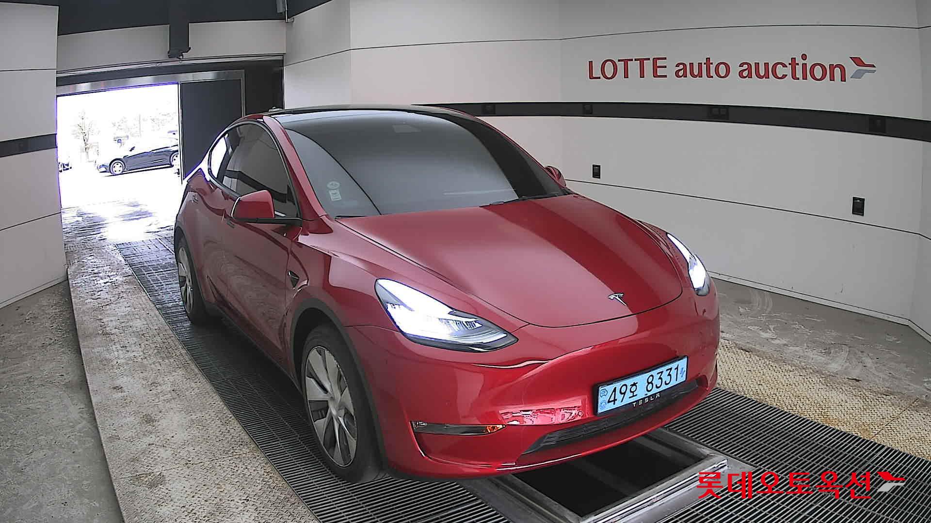 Tesla Model Y 2021 - Image 24