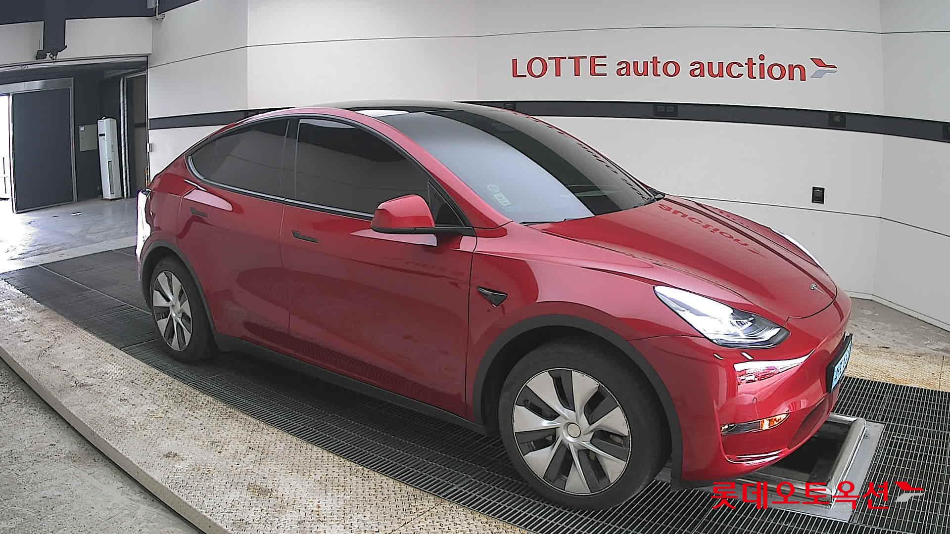 Tesla Model Y 2021 - Image 23