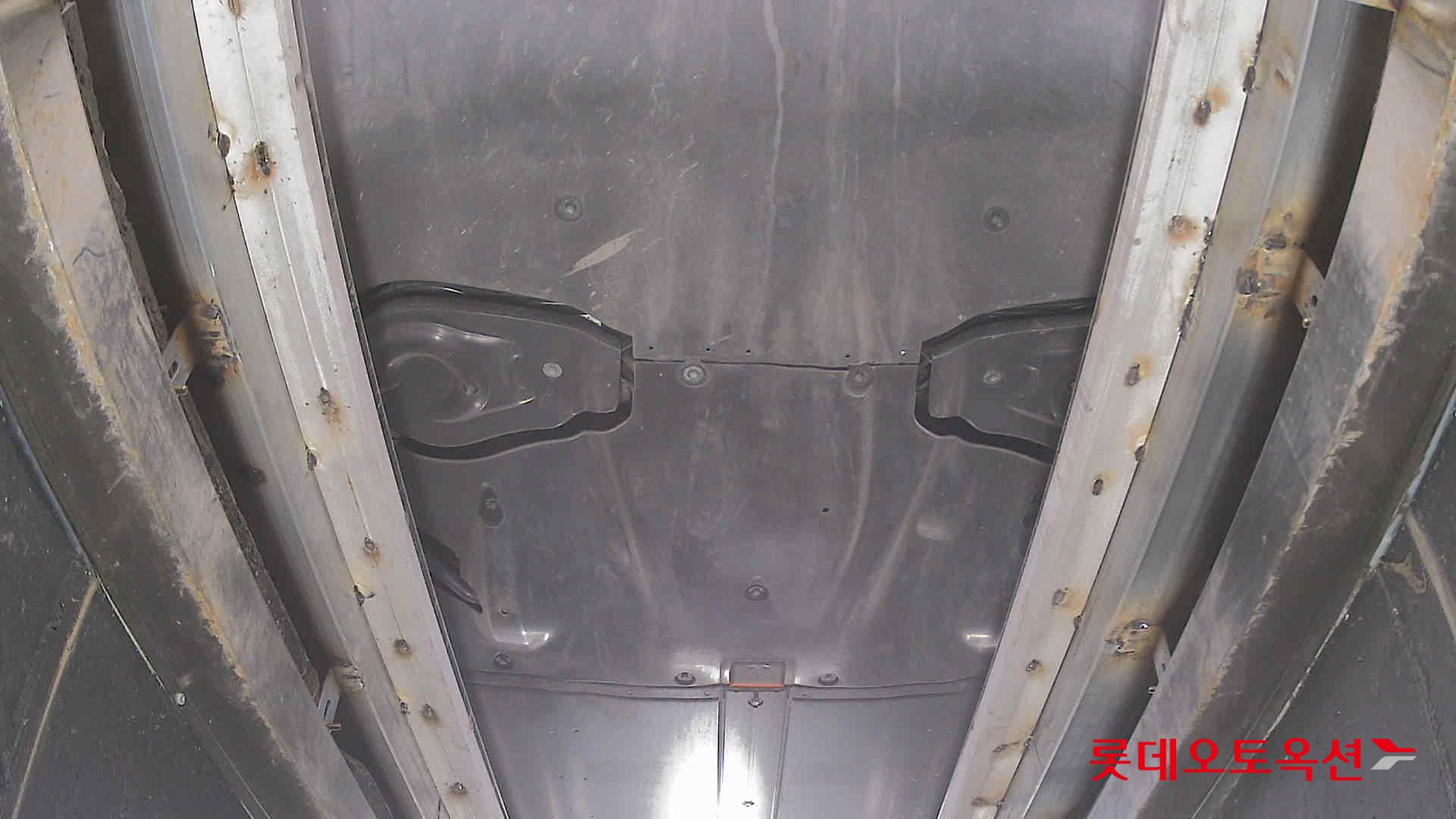 Tesla Model Y 2021 - Image 2