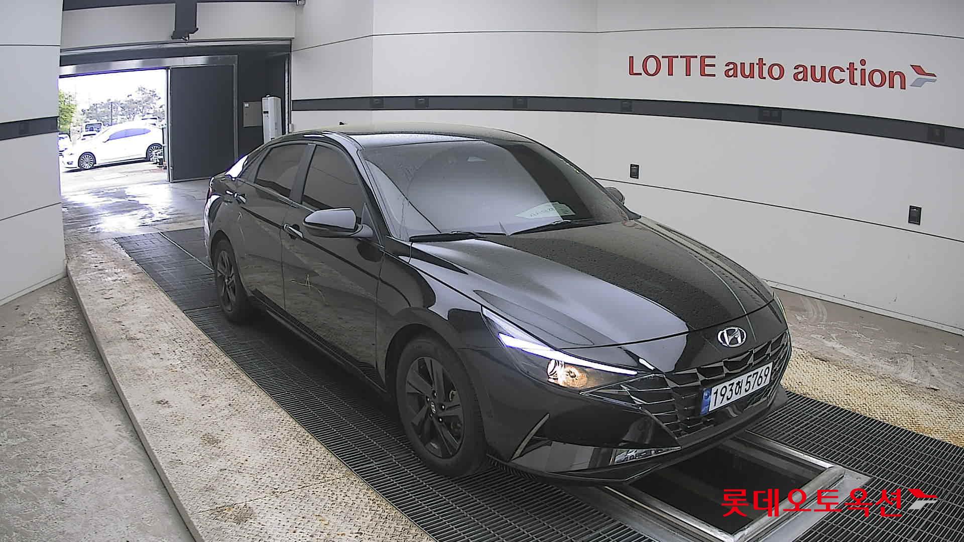 Hyundai Elantra 2023 - Image 6