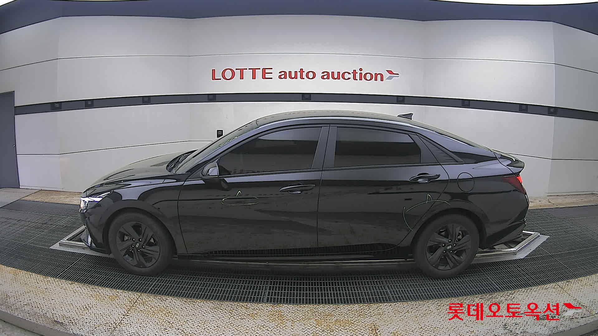 Hyundai Elantra 2023 - Image 13