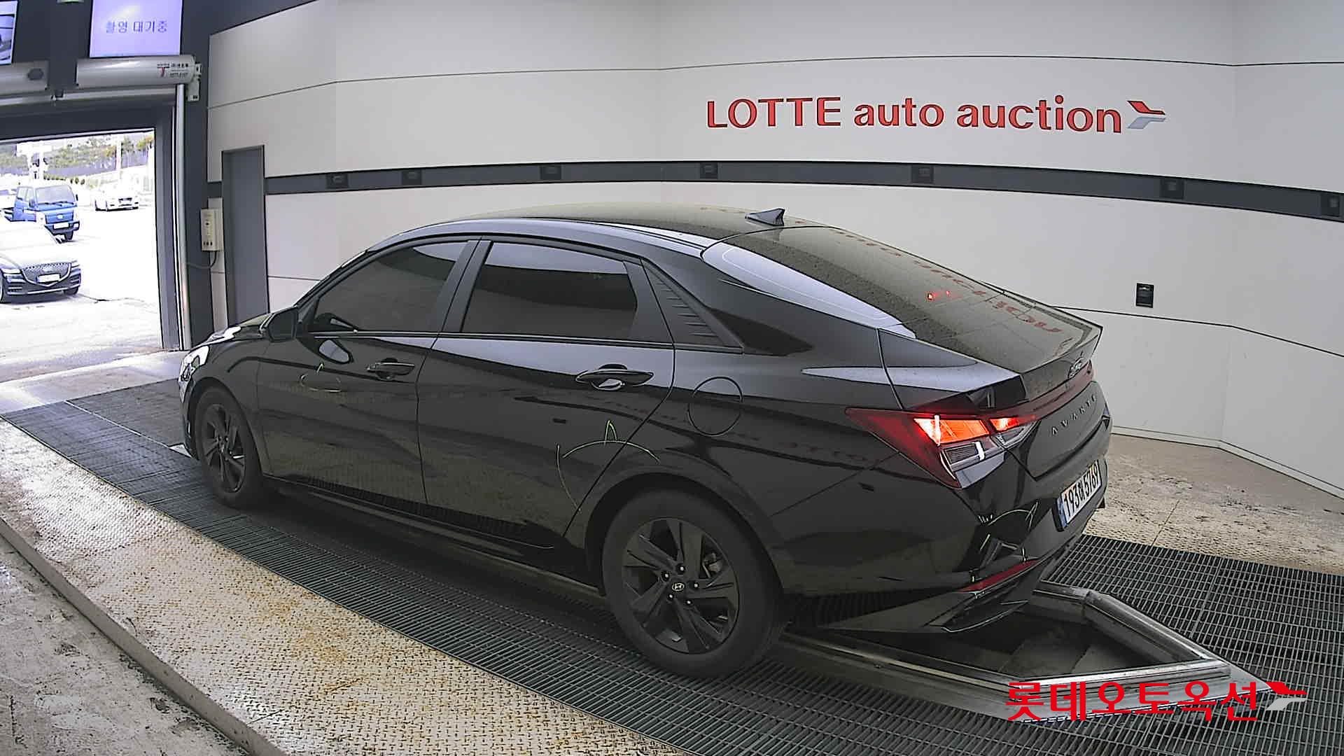 Hyundai Elantra 2023 - Image 15