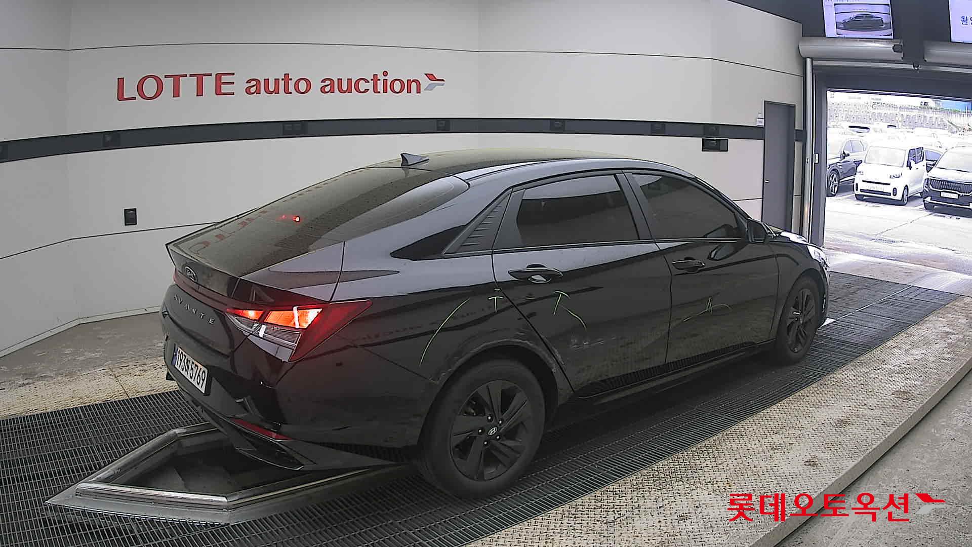 Hyundai Elantra 2023 - Image 19