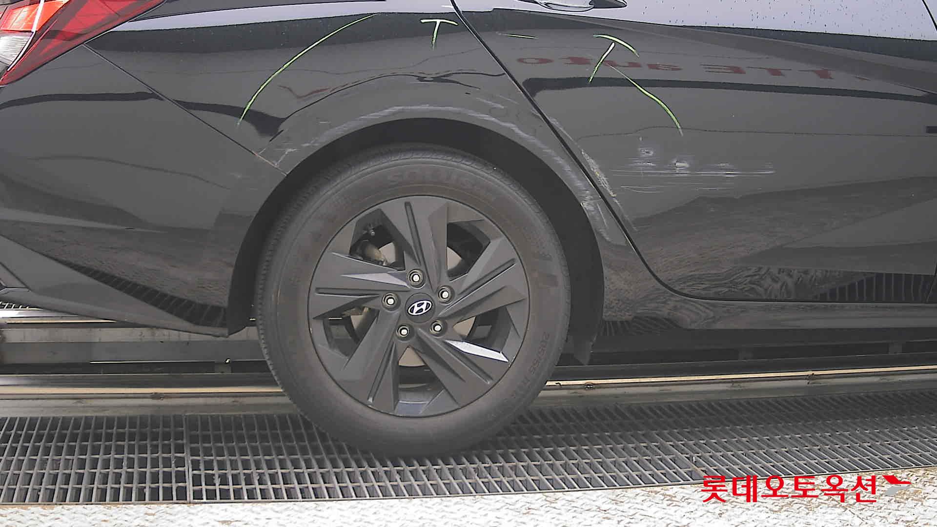 Hyundai Elantra 2023 - Image 28