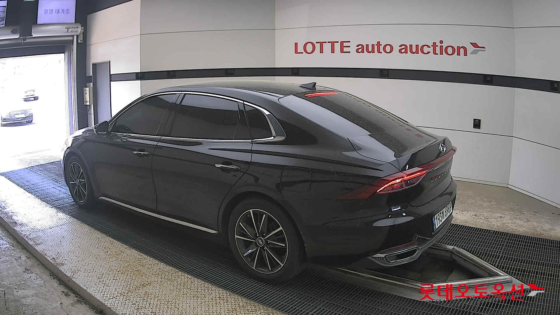 Hyundai Grandeur 2022 - Image 15