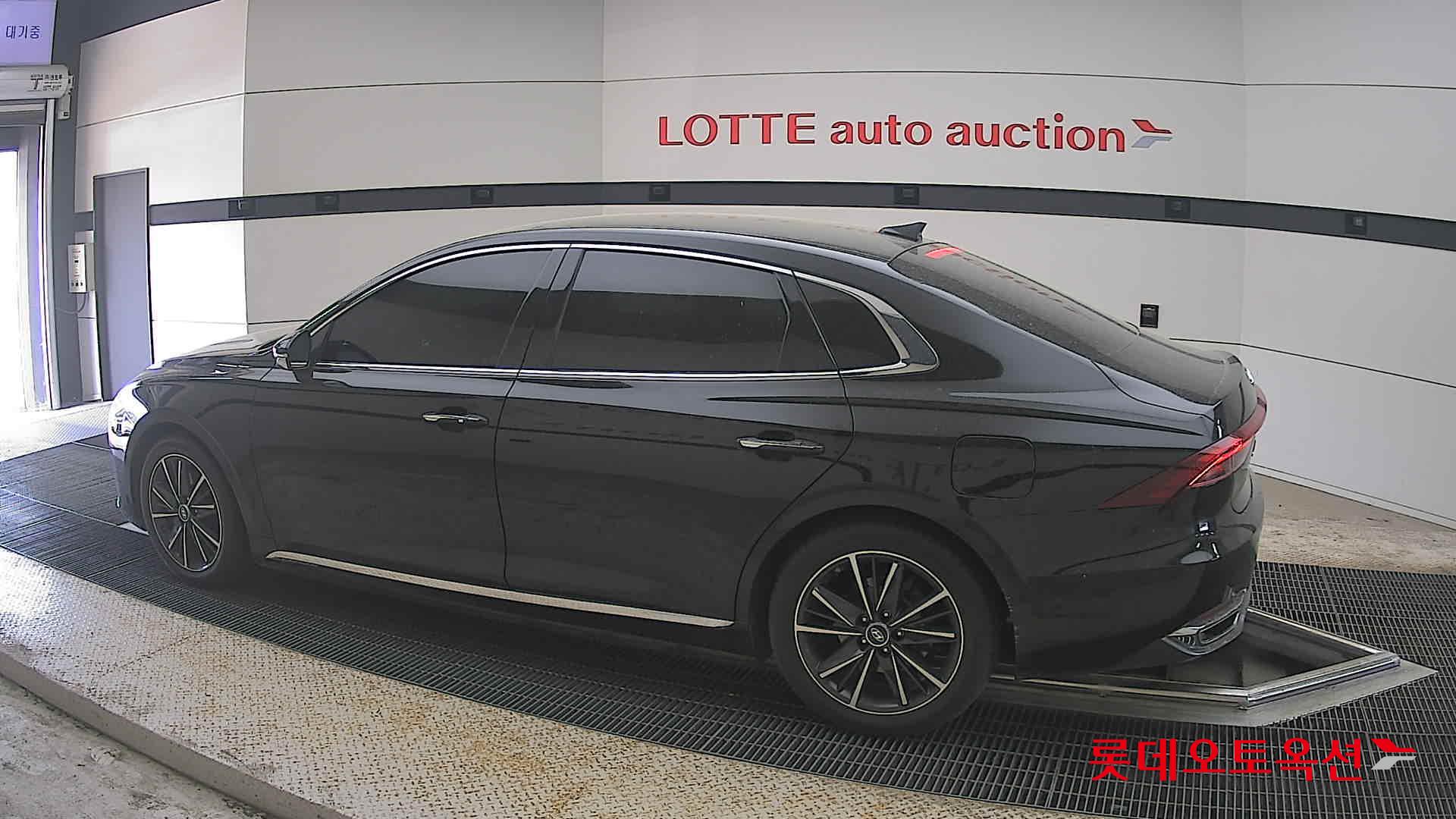 Hyundai Grandeur 2022 - Image 14