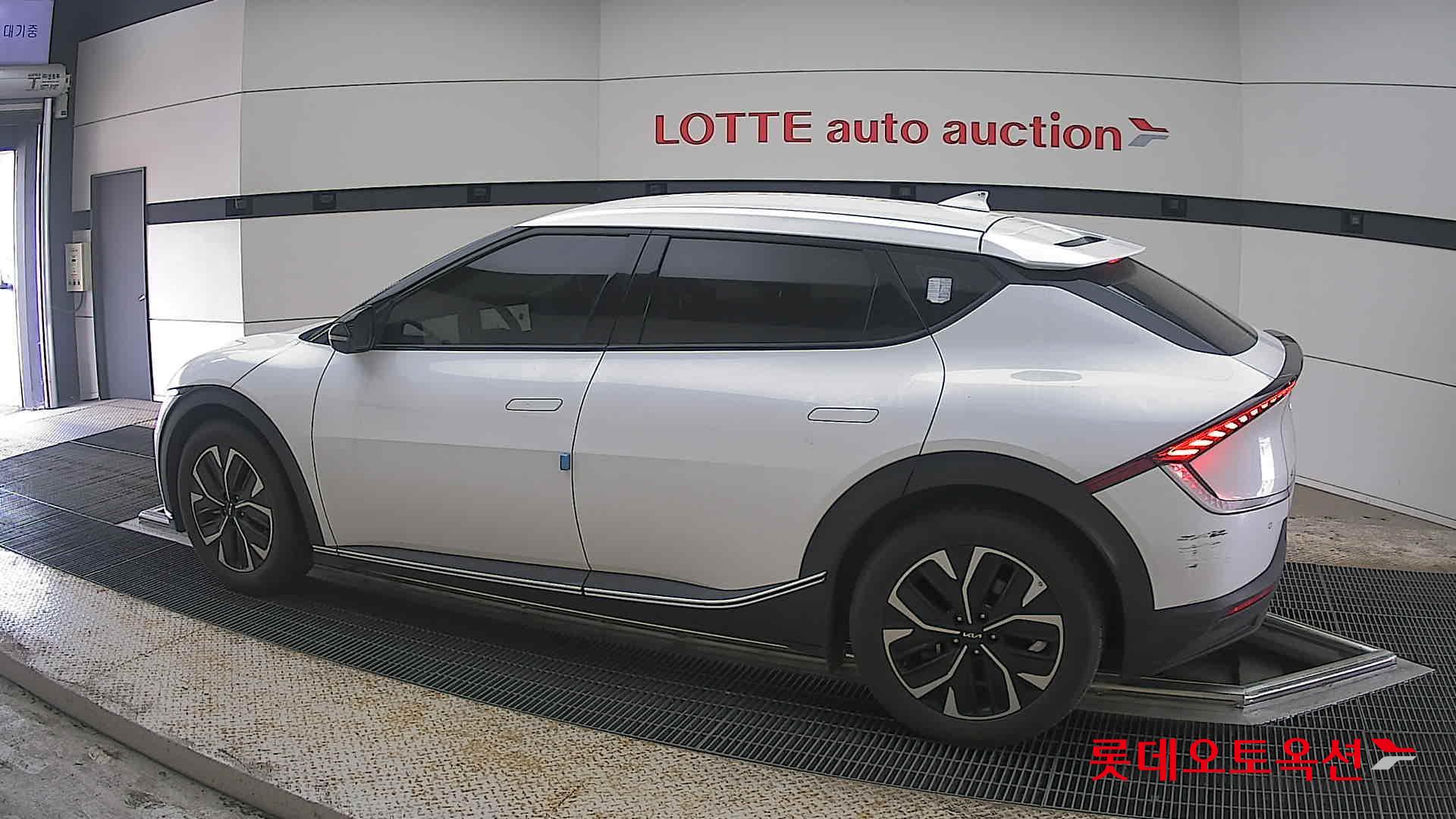 Kia EV6 2022 - Image 14