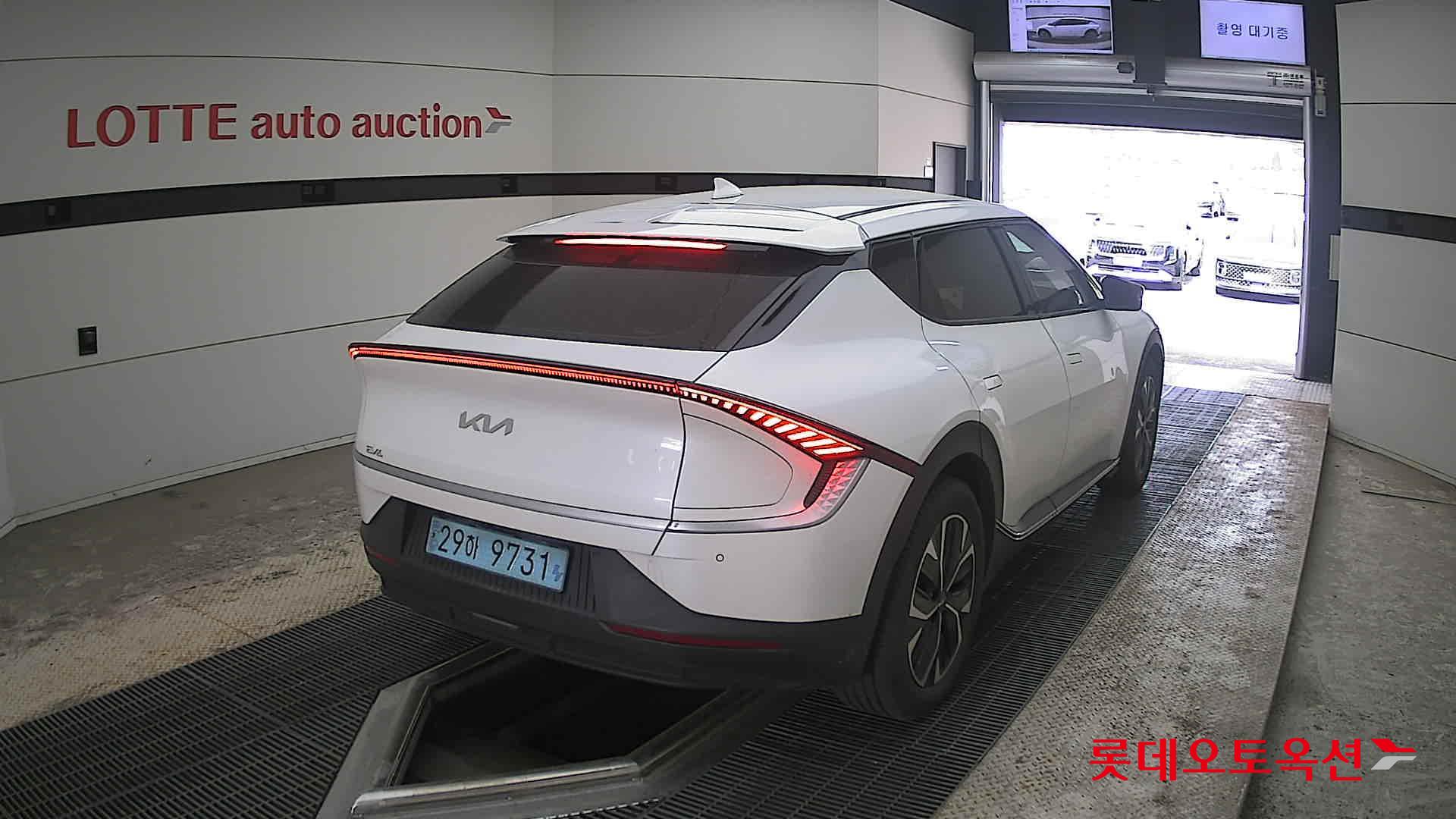 Kia EV6 2022 - Image 18